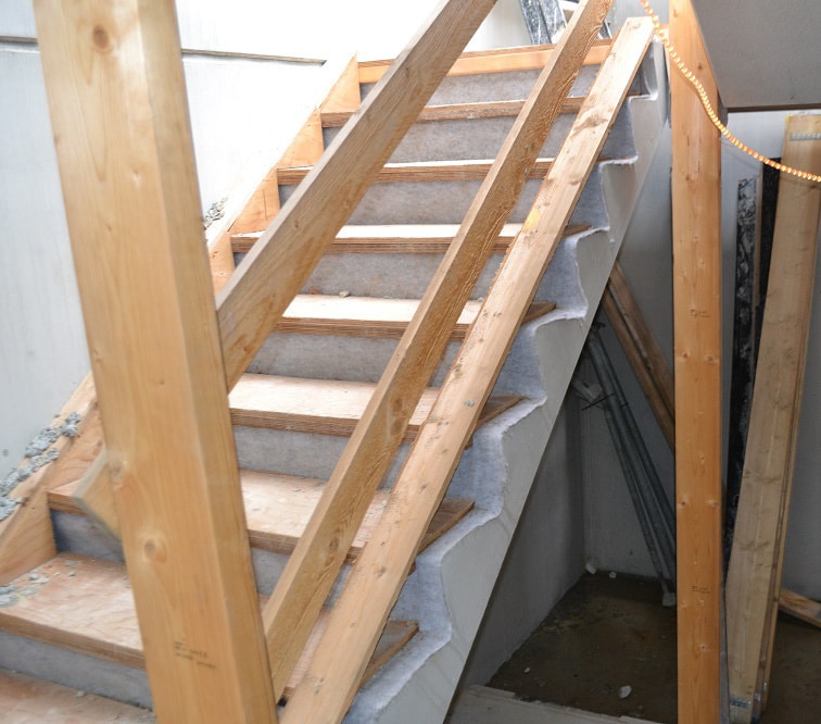 Schutzmaterial selbstklebend 330g m auf Rolle ROBU56cf21c276eb4